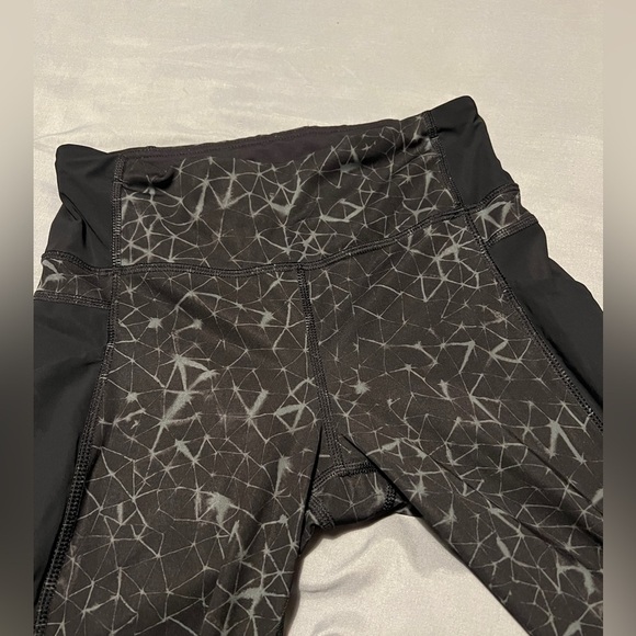 Lululemon Trail Bound 7/8 Tight *Full-On Luxtreme - Picture 5 of 11